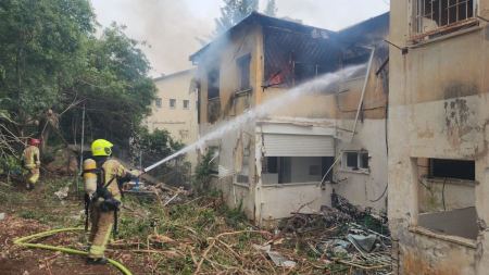 حيفا: حريق في مبنى مهجور 